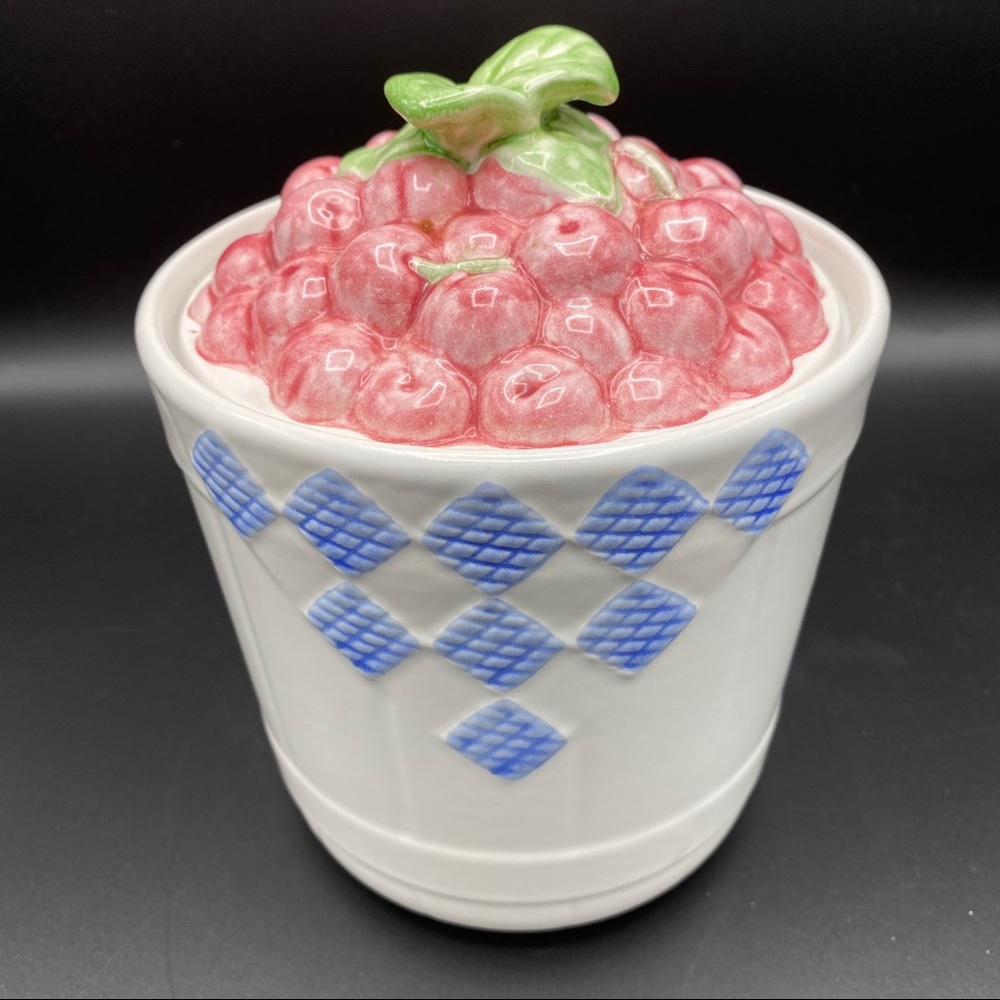 Pfaltzgraff hopscotch canister cherries‎ Top